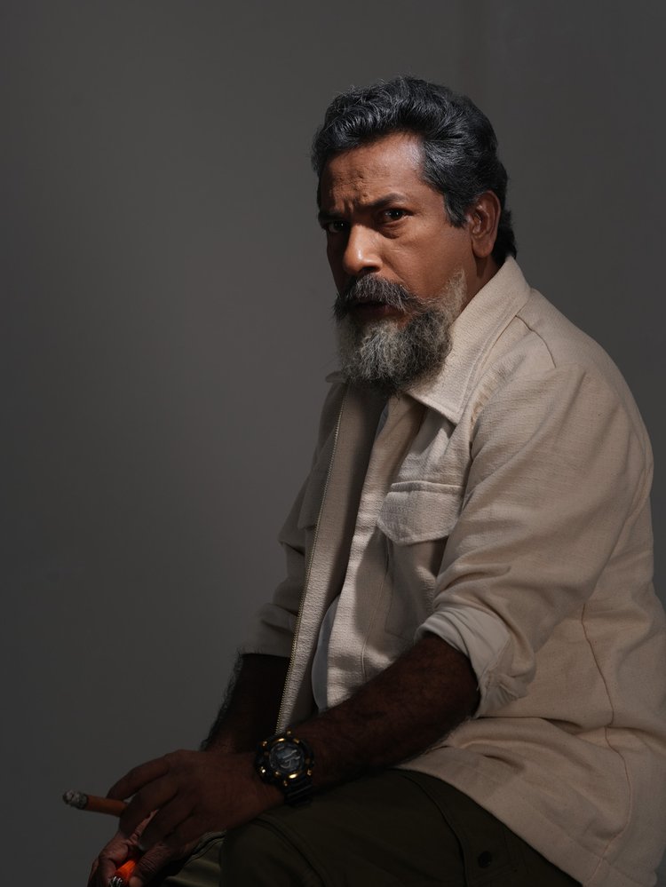 ‘ইনসাফ’ সিনেমায় মোশাররফ করিমের লুক। ছবি: সংগৃহীত