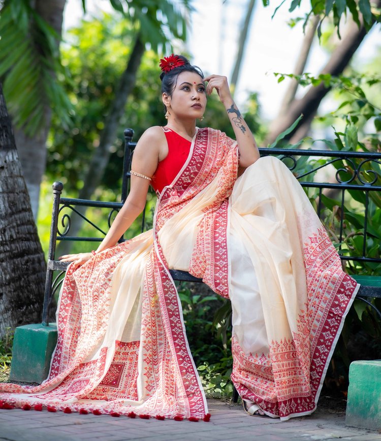 ভি নেক স্লিভলেস ব্লাইজ