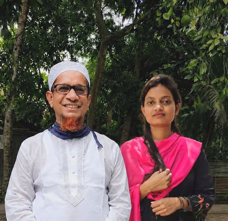 বাবার সঙ্গে জান্নাতুন নাঈমা