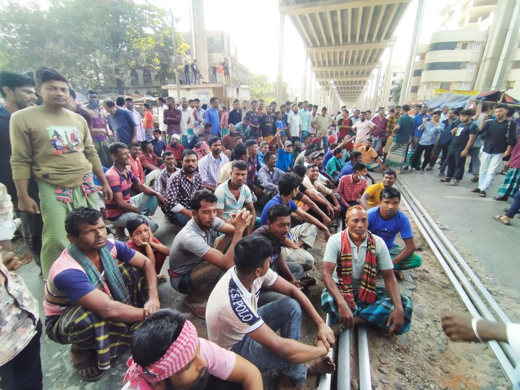 পুলিশ-সেনাবাহিনীর সঙ্গে আলোচনার পরও সরানো যাচ্ছে না রিকশাচালকদের