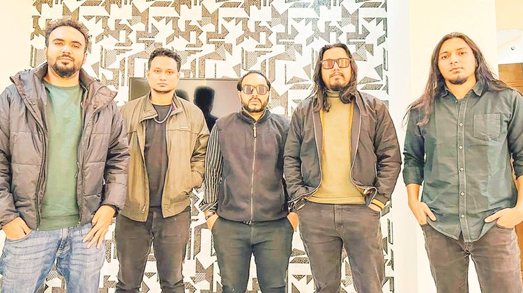 ইউরোপ সফরে লিজা-সাগর কানাডায় অ্যাশেজ ও মিলা