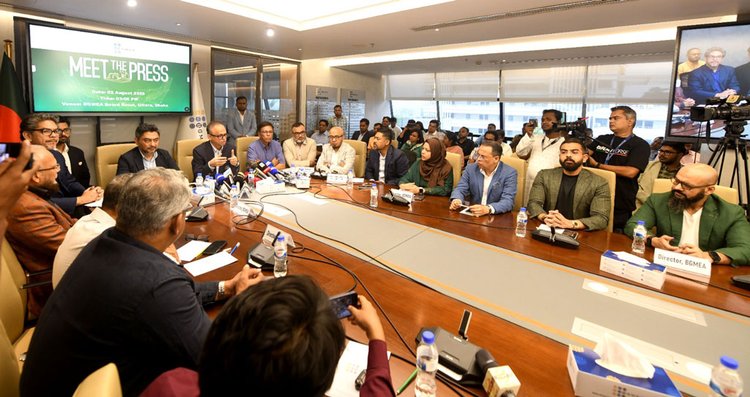 বিজিএমইএ কার্যালয়ে সংবাদ সম্মলন আয়োজন করা হয়। ছবি: আজকের পত্রিকা