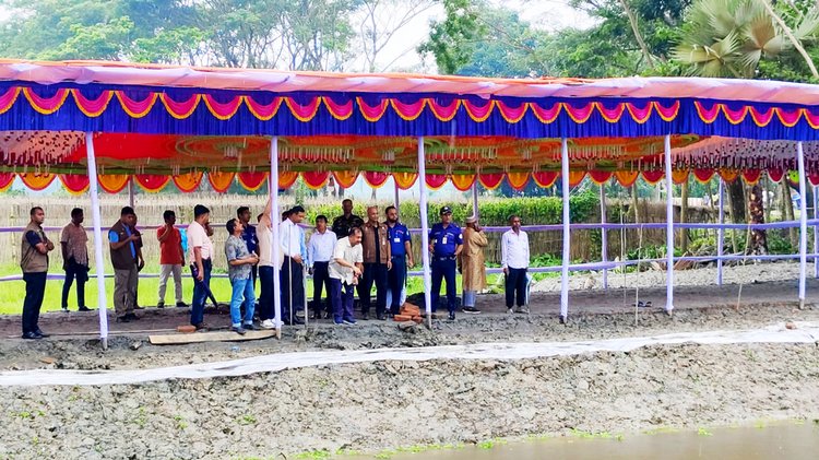 প্রধানমন্ত্রী তারেক রহমান গৌরনদীর বাটাজোরে বৃক্ষরোপণ করবেন। ছবি: আজকের পত্রিকা