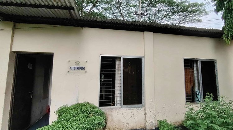 কুমিল্লা বিশ্ববিদ্যালয়ের ব্যায়ামাগার। ছবি: আজকের পত্রিকা