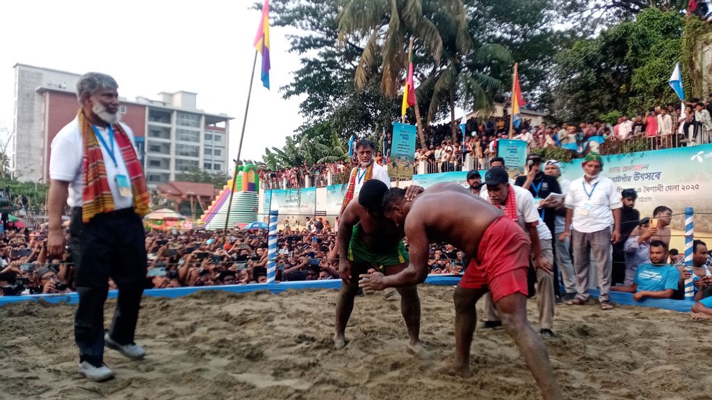 চট্টগ্রামে জব্বারের বলীখেলায় শিরোপা ধরে রেখেছেন কুমিল্লার বাঘা শরীফ