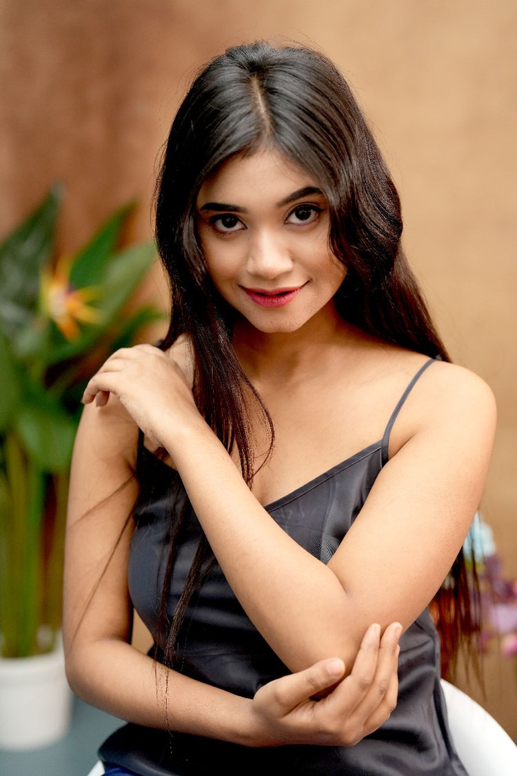 মডেল: জান্নাত। ছবি: মঞ্জু আলম