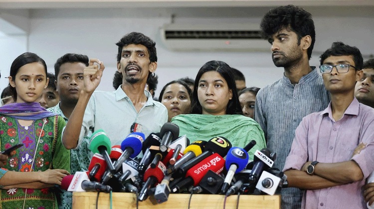 বাম জোটের প্যানেল ঘোষণার পর সংবাদ সম্মেলন। ছবি: সংগৃহীত