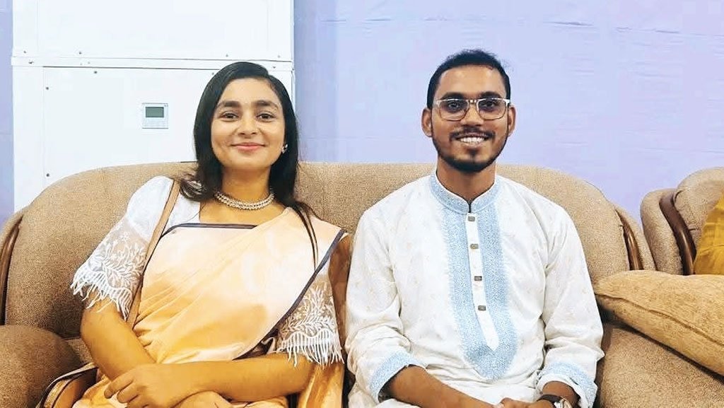 বাগদান সারলেন এনসিপির হান্নান মাসউদ, কনে বাগছাসের নেত্রী