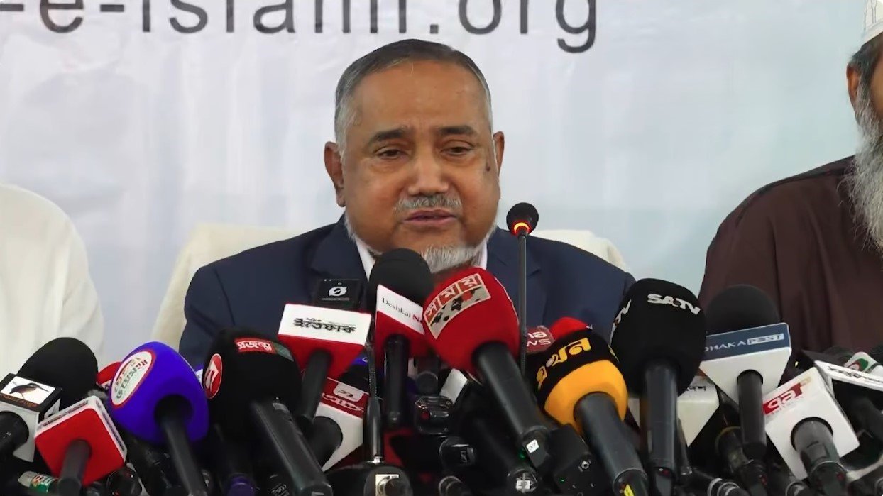 সময়ক্ষেপণ করবেন না, আগামীকালের মধ্যে জুলাই সনদ বাস্তবায়ন আদেশ জারি করুন— প্রধান উপদেষ্টাকে জামায়াত