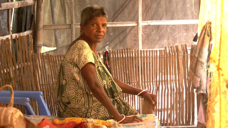 বর্ষা মৌসুম শেষ, এখনো পানিবন্দী শতাধিক গ্রামের লাখো মানুষ। ছবি: আজকের পত্রিকা