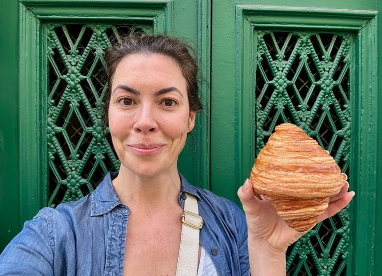 বর্তমানে ইউজেসে থেকে রিট্রিট ও ফুড ট্যুর আয়োজন করেন জুলি। ছবি: সংগৃহীত