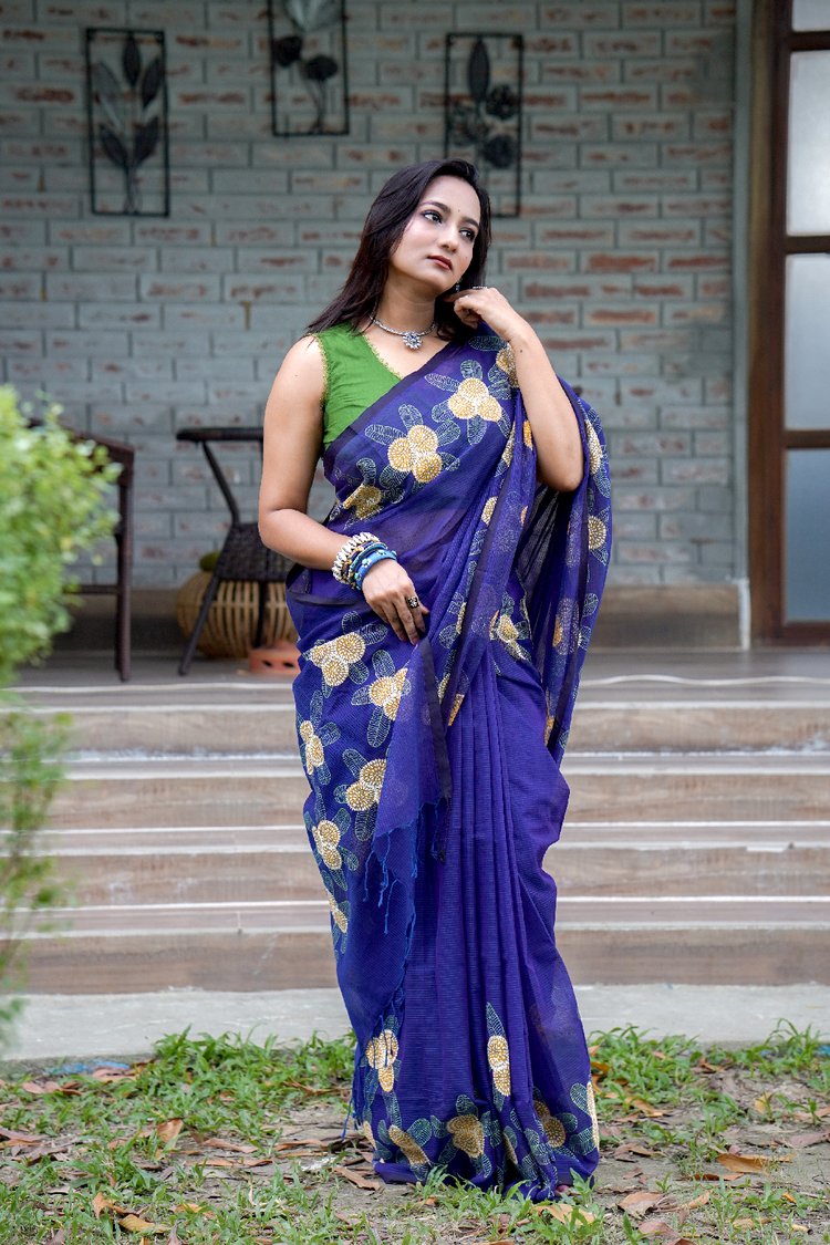 মডেল: ফায়জা আহমেদ, শাড়ি: আর্টেমিস। ছবি: সাইফুল রাজিব