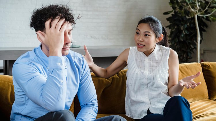 কথা বলার সময় স্বরের এই পরিবর্তন আপনার প্রতি তাদের অনীহার স্পষ্ট ইঙ্গিত। ছবি: পেক্সেলস