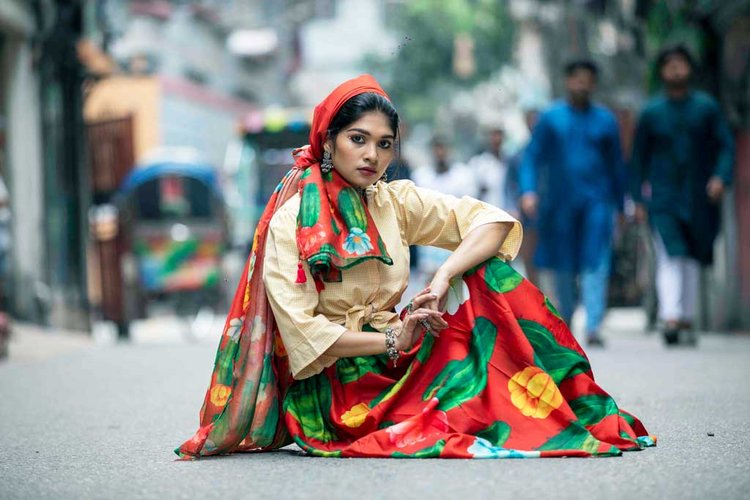 মডেল: মার্শিয়া, পোশাক: হরিতকী, ছবি: হাসান রাজা