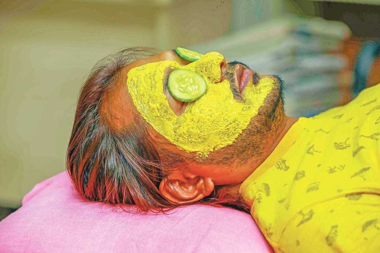 মডেল: সানিয়াৎ, হেয়ারস্টাইল: শোভন সাহা, ছবি: হাসান রাজা