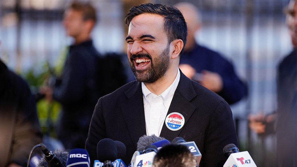 নিউইয়র্কের প্রথম মুসলিম মেয়র নির্বাচিত হলেন মামদানি