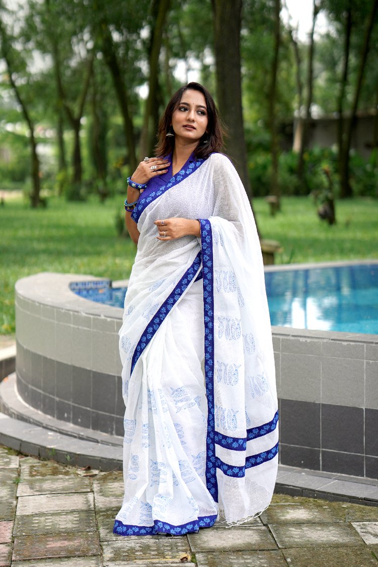 মডেল: ফায়জা আহমেদ, শাড়ি: আর্টেমিস। ছবি: সাইফুল রাজিব