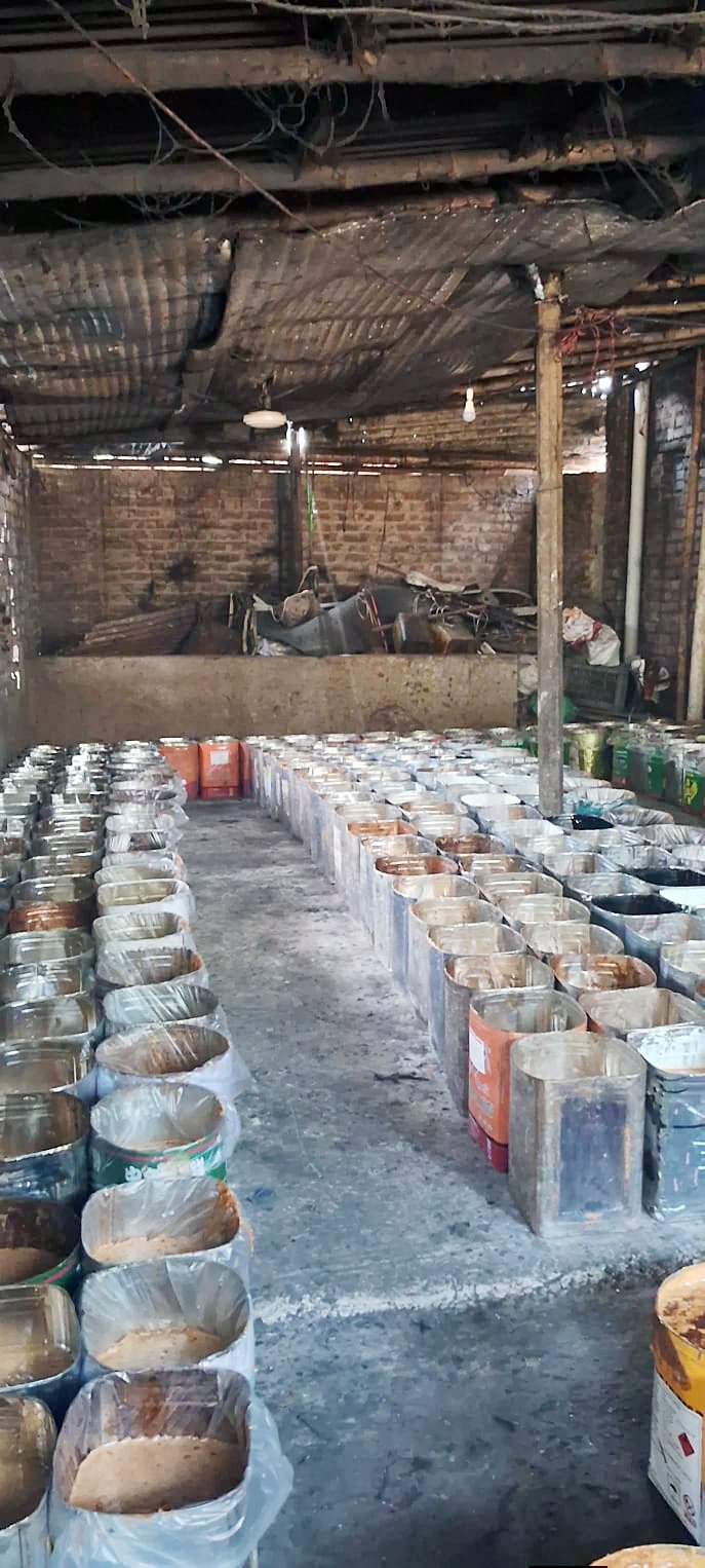 ভেজাল গুড়। ছবি: সংগৃহীত