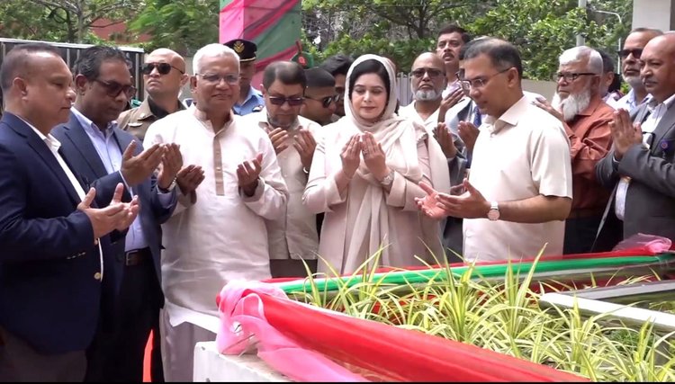 আজ শনিবার সকালে রাজধানীর ন্যাশনাল ইনস্টিটিউট অব নিউরোসায়েন্সেস ও হাসপাতালে ৫০০ শয্যার নতুন ভবন উদ্বোধন করেছেন প্রধানমন্ত্রী তারেক রহমান। ছবি :সংগৃহীত