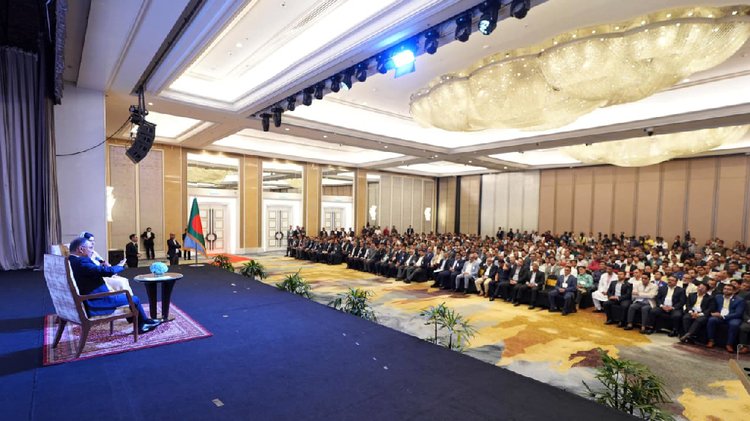 কুয়ালালামপুরের হোটেল সাংগ্রিলায় এই মতবিনিময় সভার আয়োজন করা হয়। ছবি: পিএমও