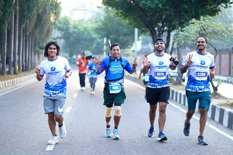 ৩০ কিলোমিটার ম্যারাথনে অংশগ্রহণকারীদের একাংশ। ছবি: সংগৃহীত