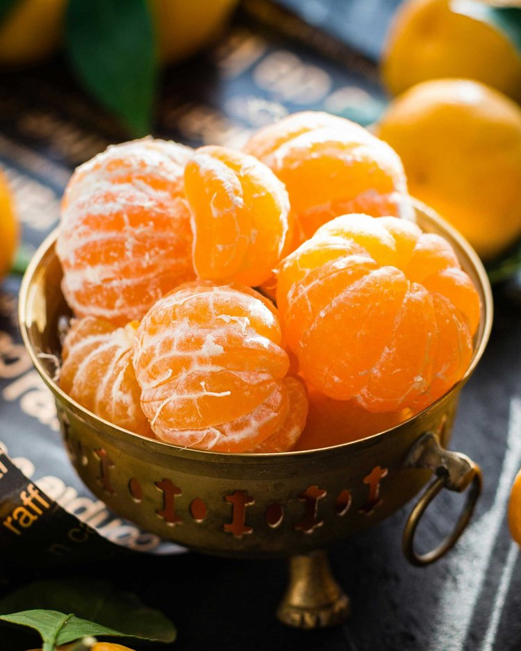 শীতকালে প্রতিদিন একটি করে কমলালেবু খেলে দূষণ এবং অন্যান্য ক্ষয়ক্ষতি থেকে ত্বক সুরক্ষিত থাকবে। ছবি: পেক্সেলস