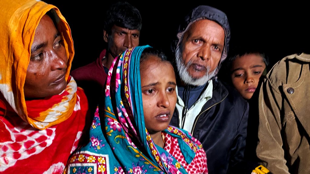 ‘পেছনে ঘুরে দেখি ছেলে নেই, শুধু মা মা ডাক শুনছি’