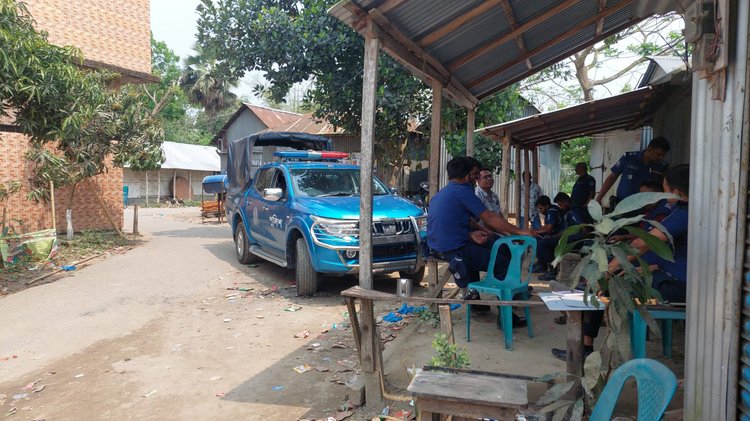 শরীয়তপুরে দুপক্ষের সংঘর্ষ। ছবি: সংগৃহীত