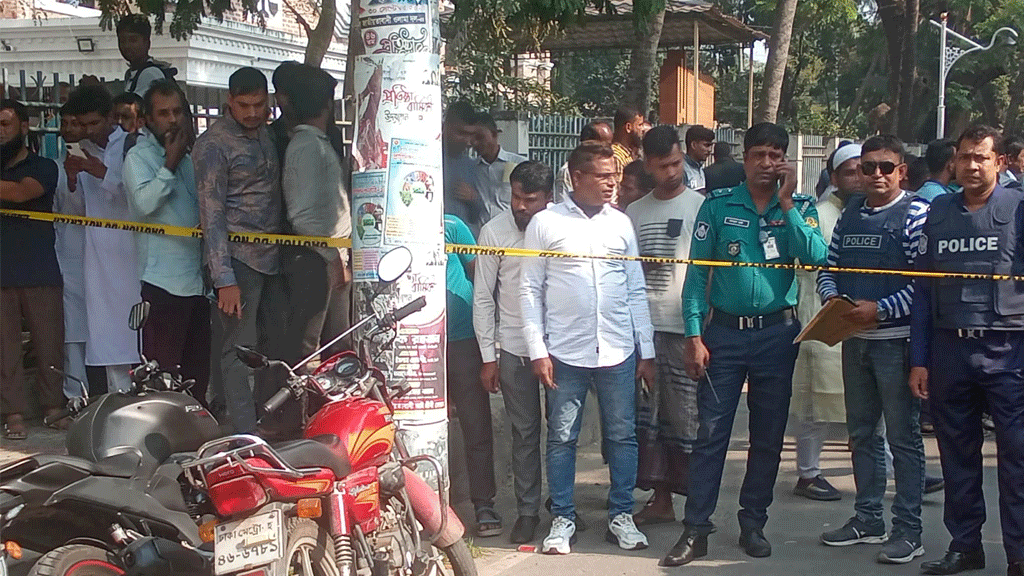 খুলনায় জোড়া খুন: আসামিদের ভয়ে সন্ত্রস্ত পরিবার, পুলিশের মামলা অজ্ঞাতনামাদের বিরুদ্ধে