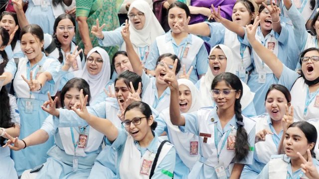 এইচএসসি ও সমমান পরীক্ষার ফল প্রকাশ, পাসের হার ৫৮.৮৩