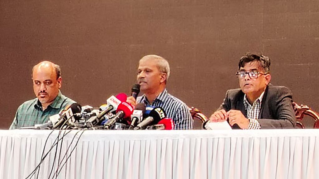 গণভোট নিয়ে দ্রুতই সিদ্ধান্ত নেবেন প্রধান উপদেষ্টা: আসিফ নজরুল