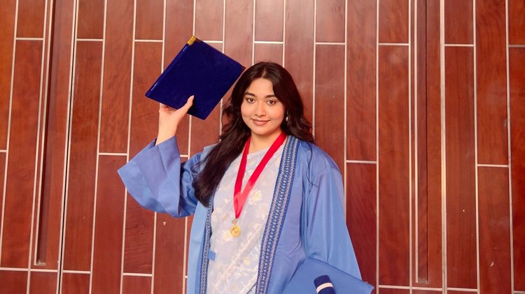 তাবাসসুম।