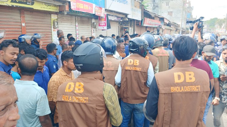 ভোলায় বিএনপি ও বিজেপি নেতা-কর্মীদের মধ্যে সংঘর্ষ। ছবি: সংগৃহীত