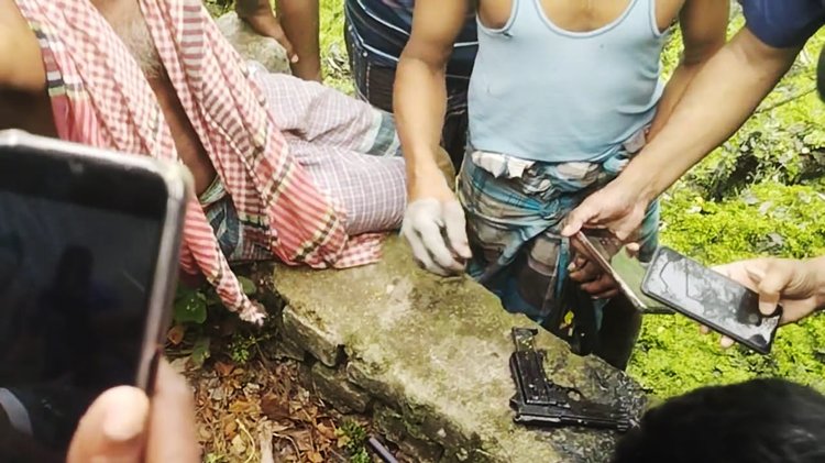 উদ্ধার করা পিস্তল। ছবি: সংগৃহীত