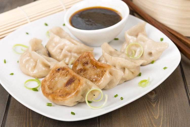 চীনের খাবার ঝেংজিয়াও। ছবি: টেস্ট অ্যাটলাস