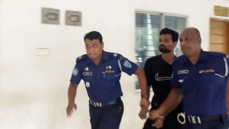 হবিগঞ্জ আদালতে আসামি সাজু মিয়াকে দ্রুত সরিয়ে নিচ্ছেন পুলিশ সদস্যরা। ছবি: আজকের পত্রিকা
