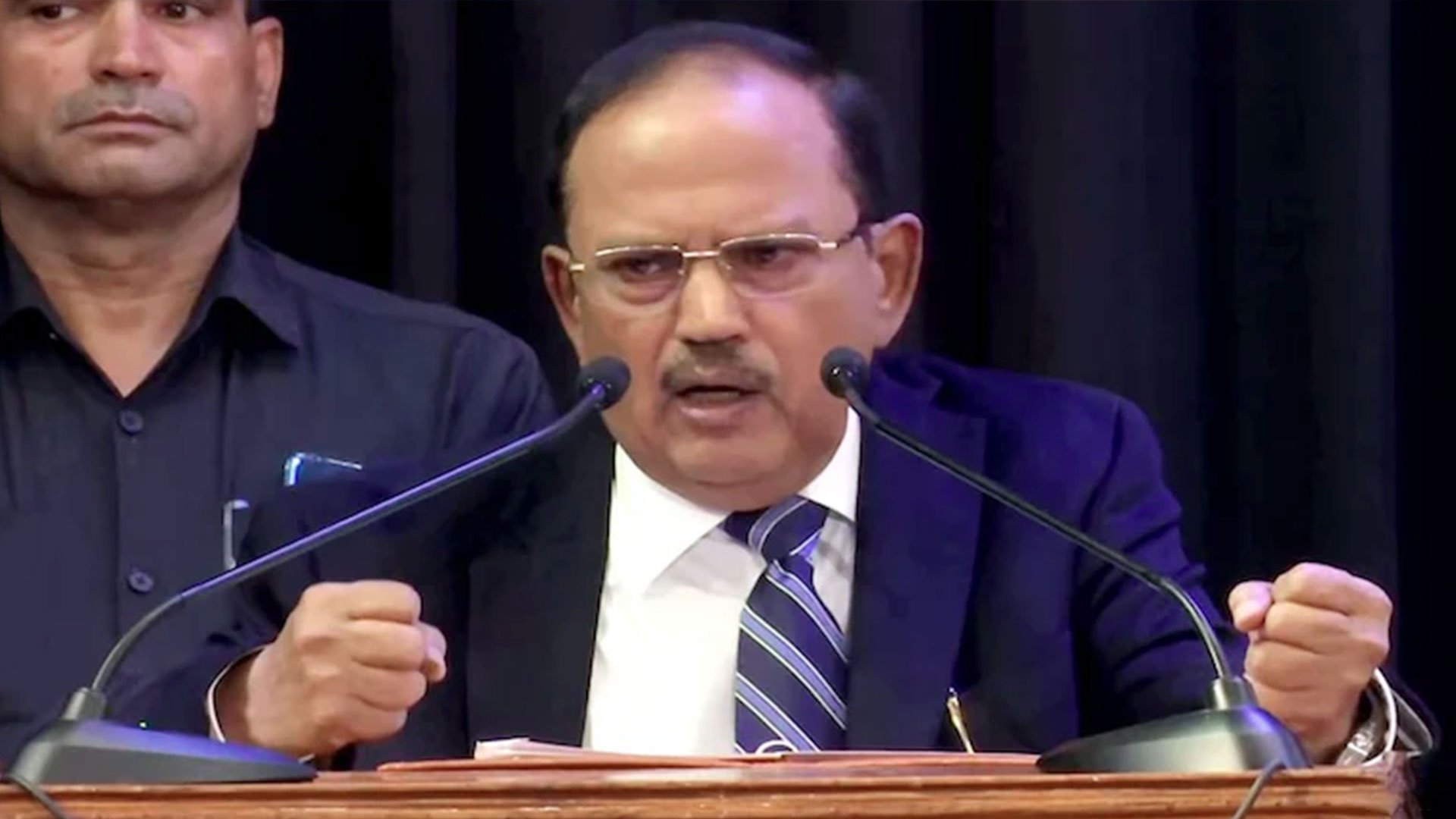 দুর্বল শাসনব্যবস্থার কারণেই বাংলাদেশ, শ্রীলঙ্কা ও নেপালে সরকার পরিবর্তন: অজিত দোভাল