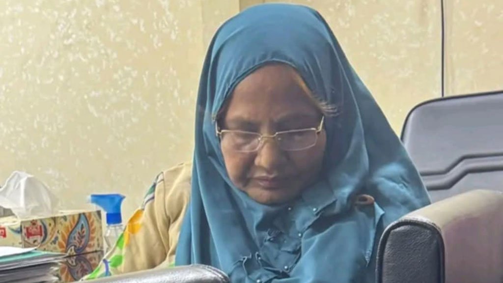 জবির সাবেক অধ্যাপক আনোয়ারা বেগম গ্রেপ্তার