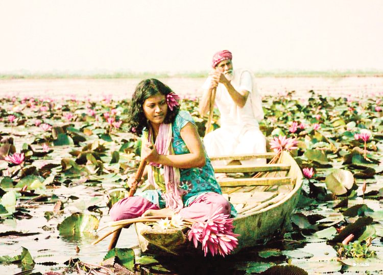 ‘মাইটি আফরিন’ তথ্যচিত্রের দৃশ্য