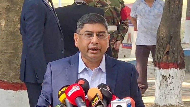 সবাইকে নির্ভয়ে কেন্দ্রে যাওয়ার আহ্বান সেনাপ্রধানের