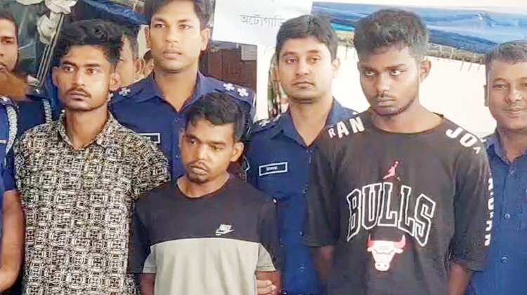 অটোচালক রফিক হত্যায় জড়িত ৩ বন্ধু। ছবি: আজকের পত্রিকা