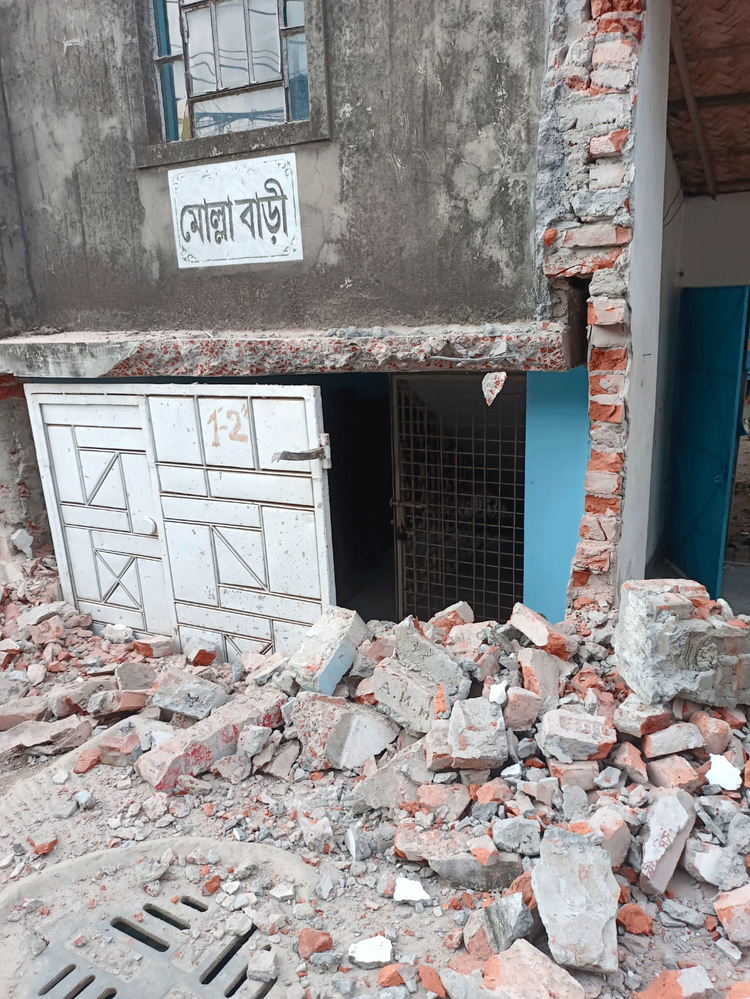 বাড়িটি ‘মোল্লা বাড়ি’ নামে পরিচিত। ছবি: আজকের পত্রিকা