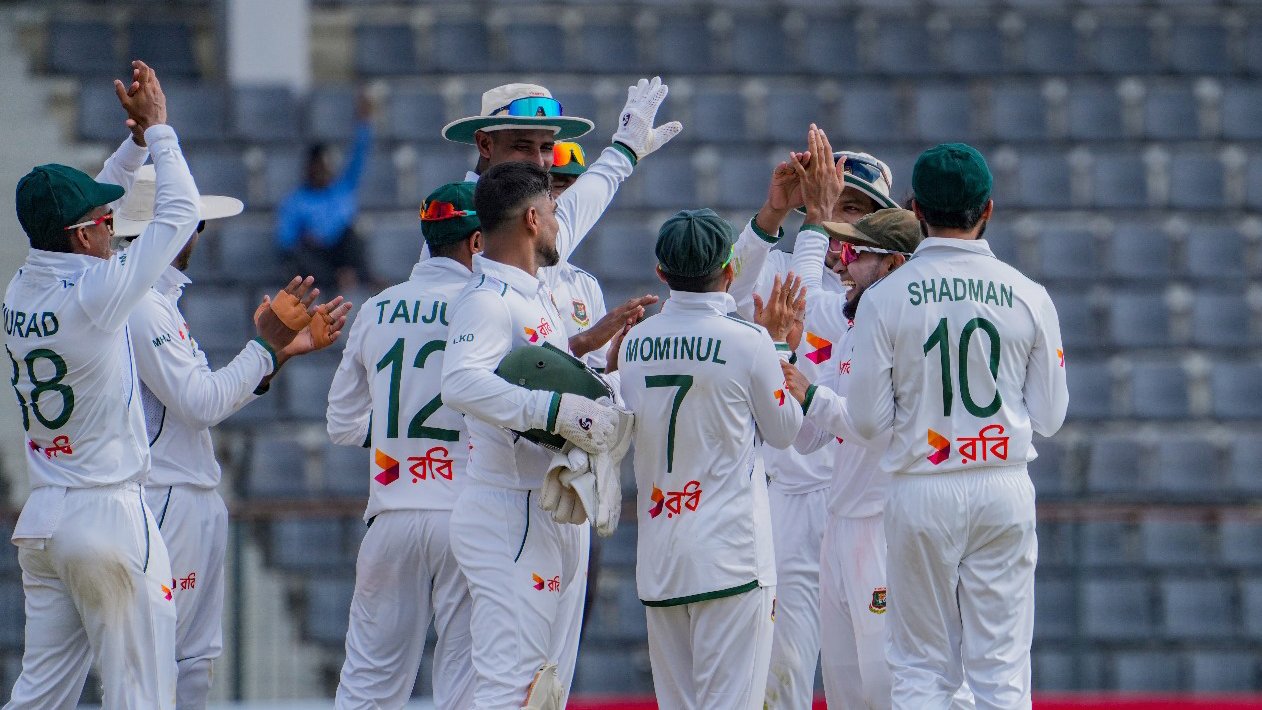 ১৫ মিনিটের মধ্যে আয়ারল্যান্ডের খেলা শেষ করে দিল বাংলাদেশ