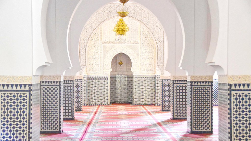 কথা বলার ৭ আদব