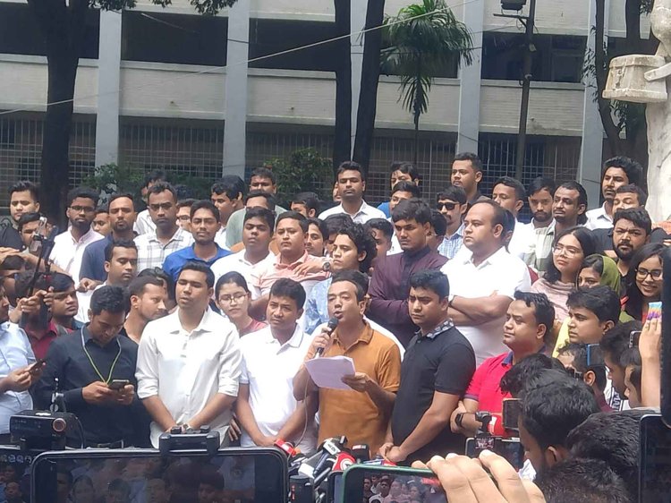 প্রার্থিতা ঘোষণা করেন কেন্দ্রীয় ছাত্রদলের সভাপতি রাকিবুল ইসলাম রাকিব। ছবি: আজকের পত্রিকা