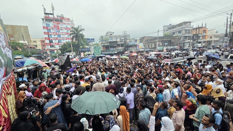 চুয়াডাঙ্গায় আজ বুধবার জুলাই পদযাত্রা করে এনসিপি। ছবি: আজকের পত্রিকা