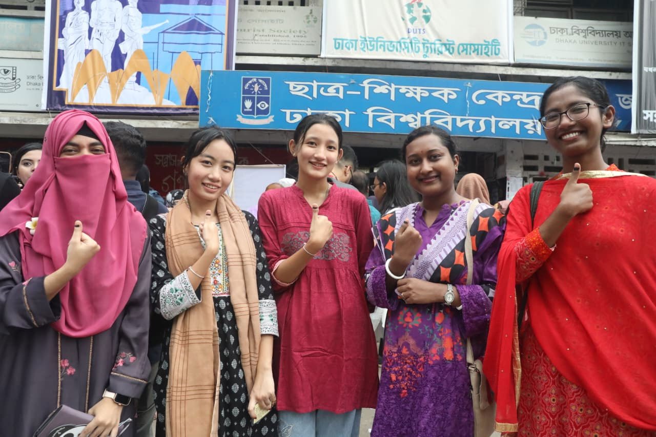 পছন্দের প্রার্থী আগেই ঠিক করা, ভোট দিতে লাগছে গড়ে ৬ মিনিট