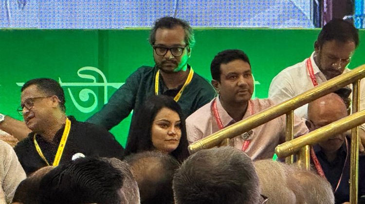 আজ মঙ্গলবার বিএনপির অনুষ্ঠানে তোপের মুখে পড়েন এহসান মাহমুদ। ছবি: সংগৃহীত