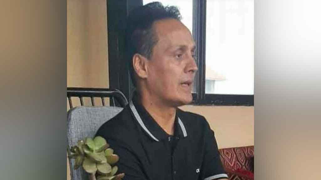 কথিত গোয়েন্দা এনায়েতকে বিমানবন্দরে অভ্যর্থনা জানান এক পুলিশ কর্মকর্তা, প্রাডো গাড়িও দেন তাঁকে