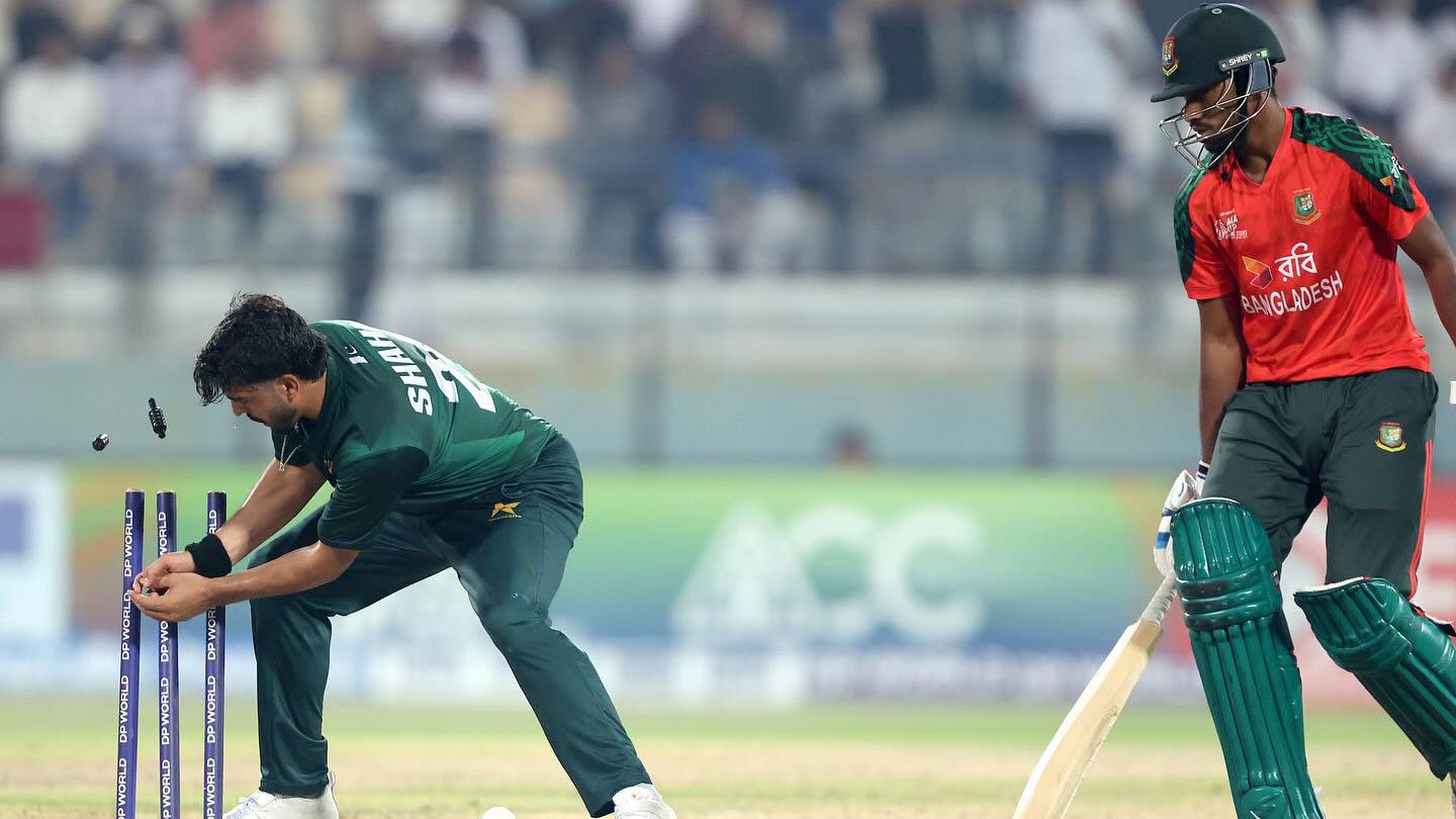 শিরোপার এত কাছে গিয়েও জিততে না পারার আফসোস বাংলাদেশের